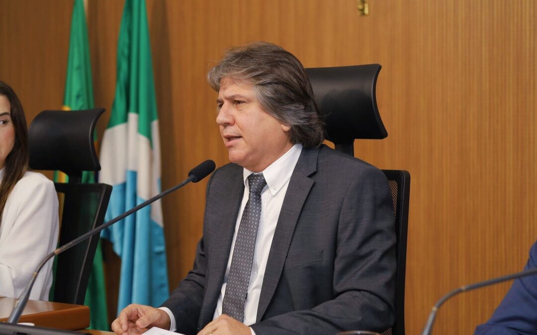 Relatado por Caravina, projeto que beneficia aposentados com R$ 300 passa pela CCJ