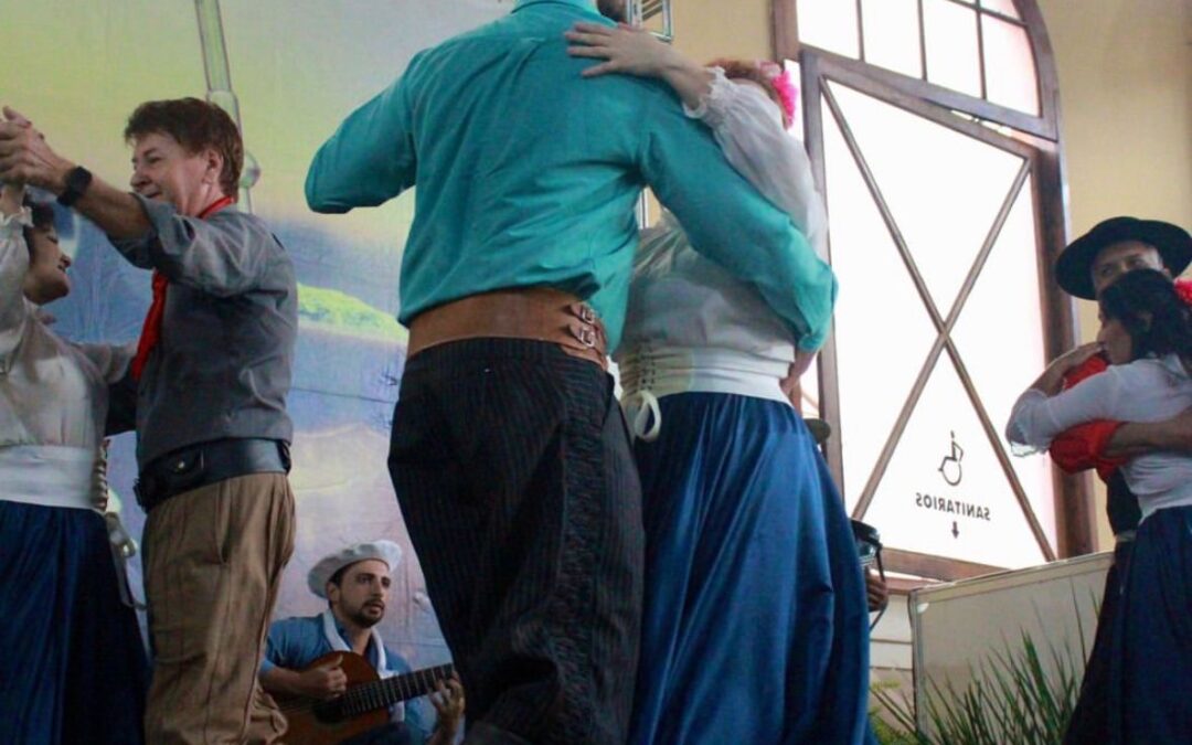 Fenasul segue programação e também é ponto de arrecadação de doações para o RS