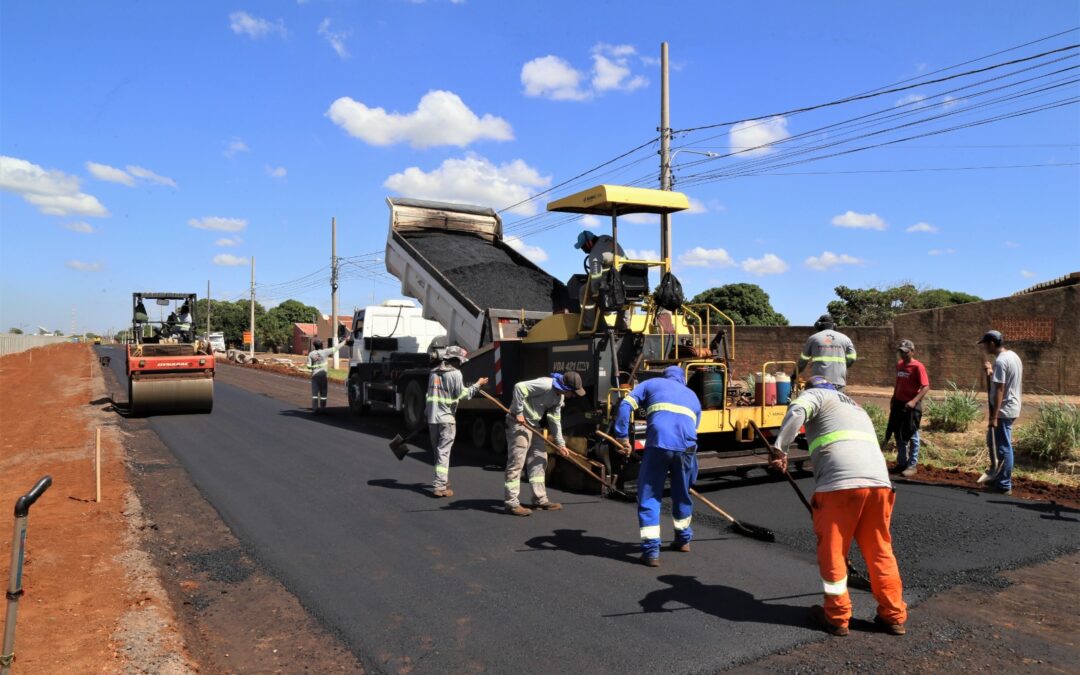 Obra de pavimentação que liga o Bairro Serradinho ao Núcleo Industrial está mudando a região do Imbirussu em Campo Grande