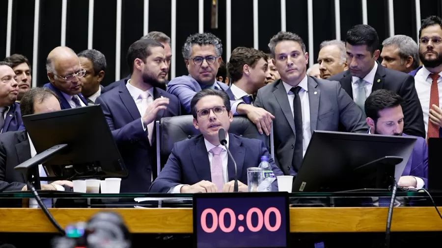 O “Sequestro” do Parlamento e a Agenda Oculta de Blindagem