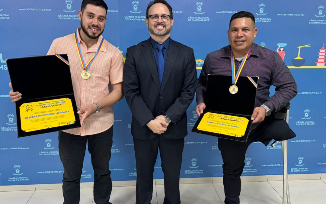 Dr. Lívio valoriza juventude e concede honraria a exemplos de inclusão e voluntariado