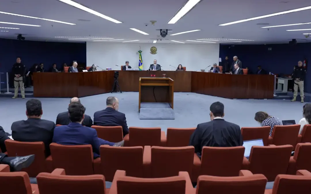 Golpe: Moraes inicia julgamento do Núcleo 4 com leitura de relatório