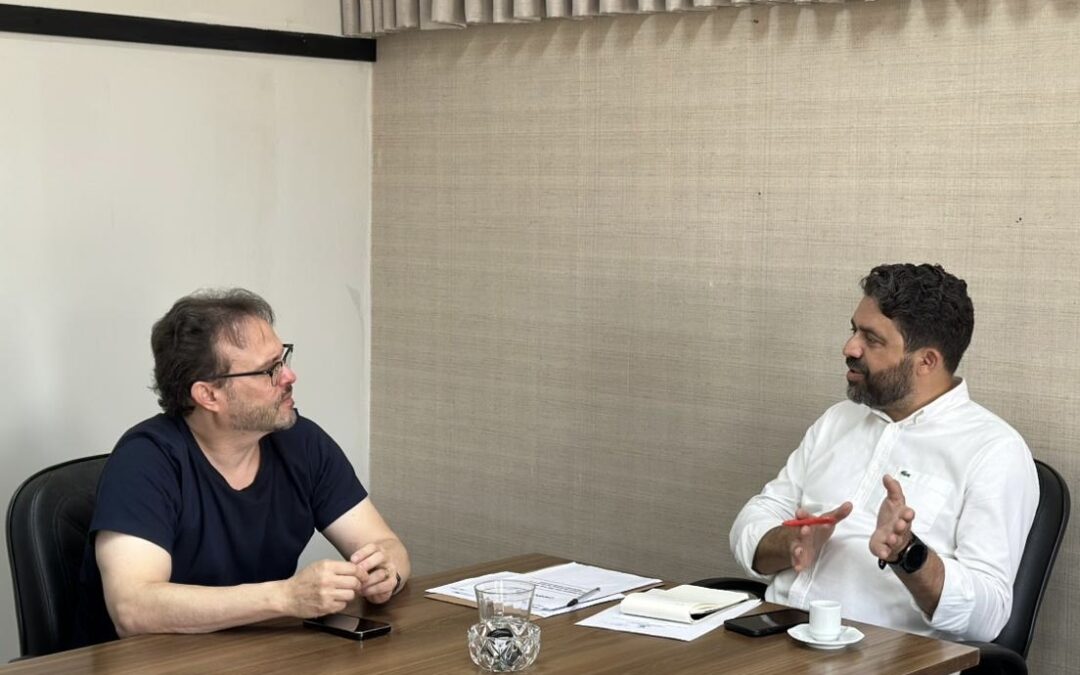 Dr. Lívio se reúne com secretário para tratar greve do transporte