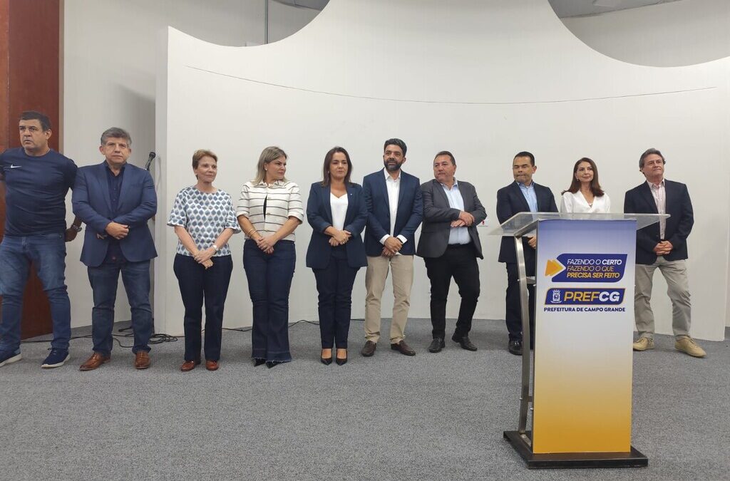 Adriane Lopes empossa quatro novos integrantes no primeiro escalão da Prefeitura de Campo Grande