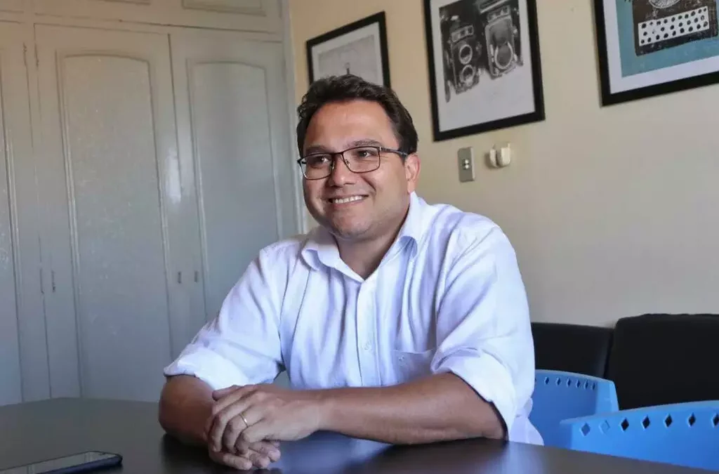 Deputado sugere criação de grupo técnico para acompanhar pesquisas com polilaminina em MS