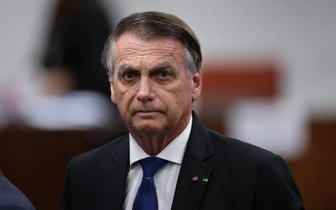 Senadores de MS assinam pedido de prisão domiciliar para Bolsonaro