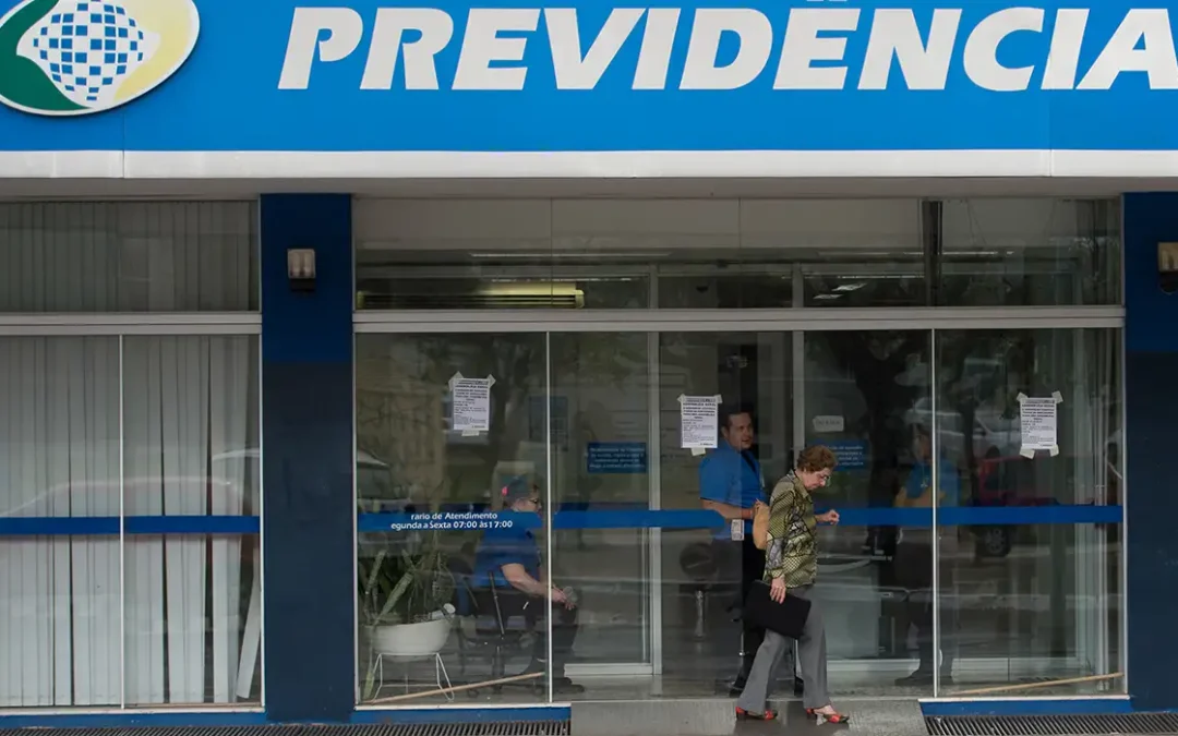 Agências do INSS abrem para atendimento extra neste sábado e domingo