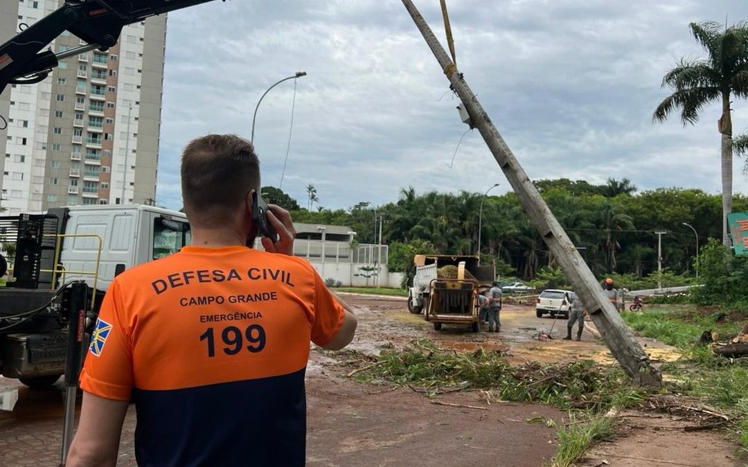 Chuvas intensas há três dias mantêm Defesa Civil em atendimento 24h na Capital