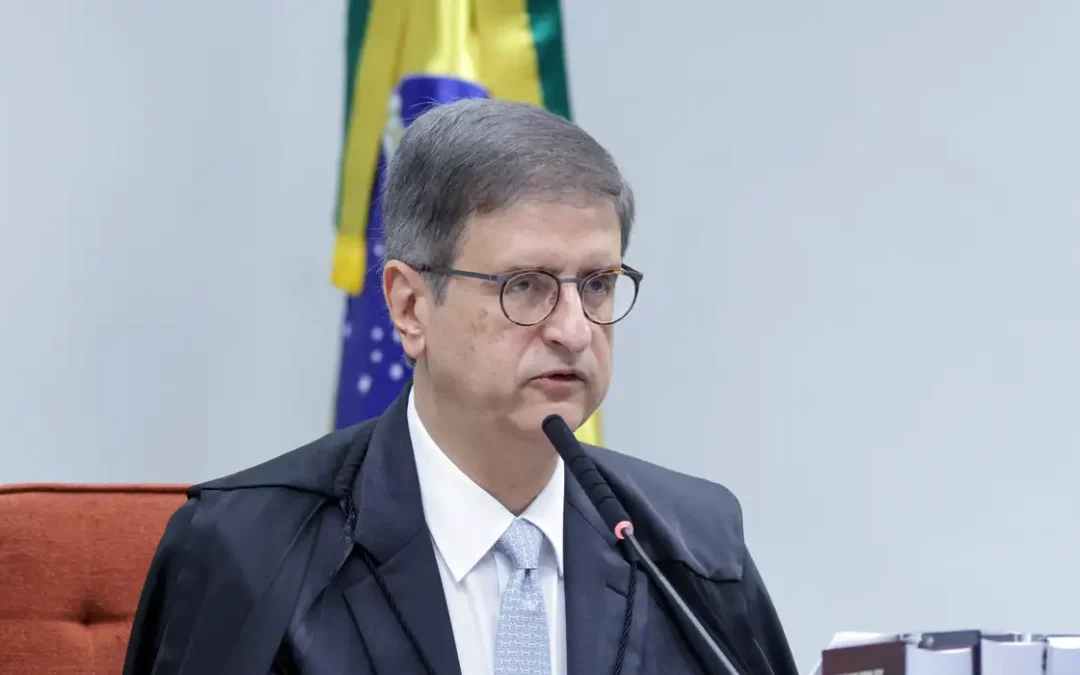 PGR apresenta parecer contrário à prisão domiciliar para Bolsonaro