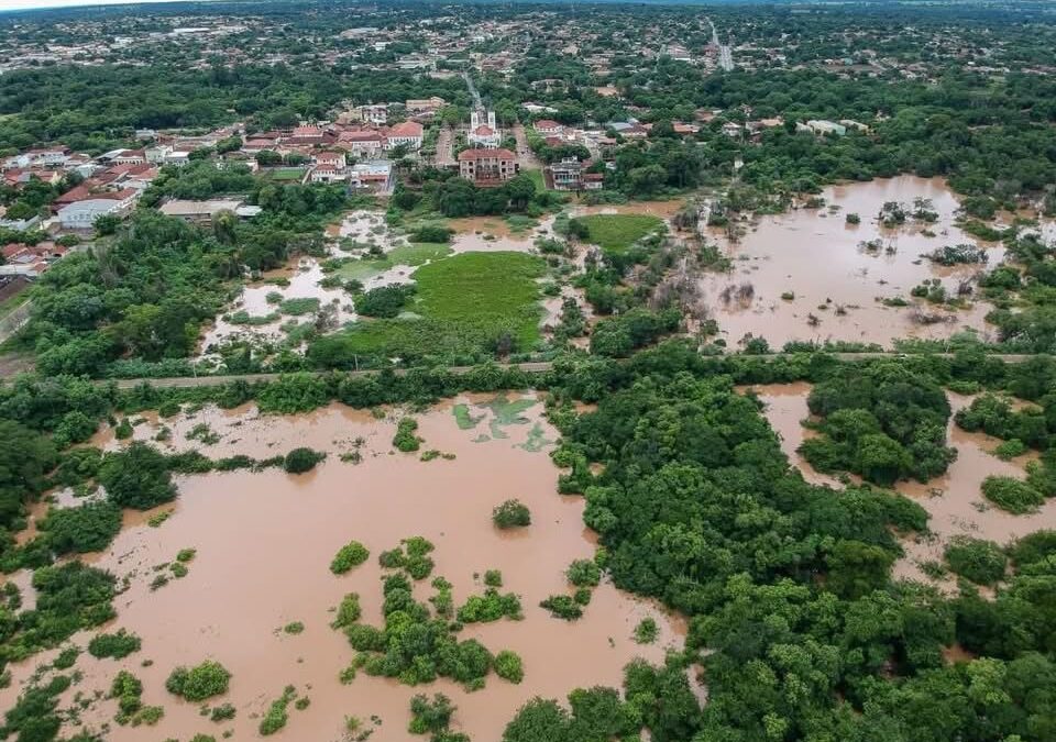 Cheia do Rio Aquidauana leva município a decretar Situação de Emergência