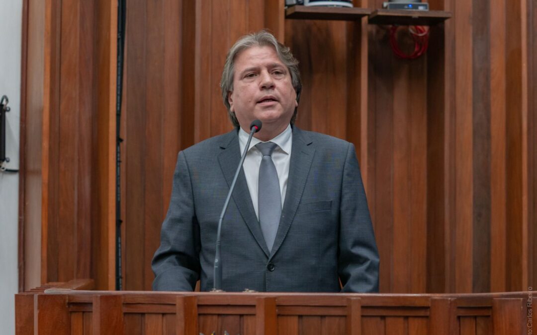 1ª pesquisa de 2026 coloca Caravina entre os três deputados mais bem avaliados do Estado