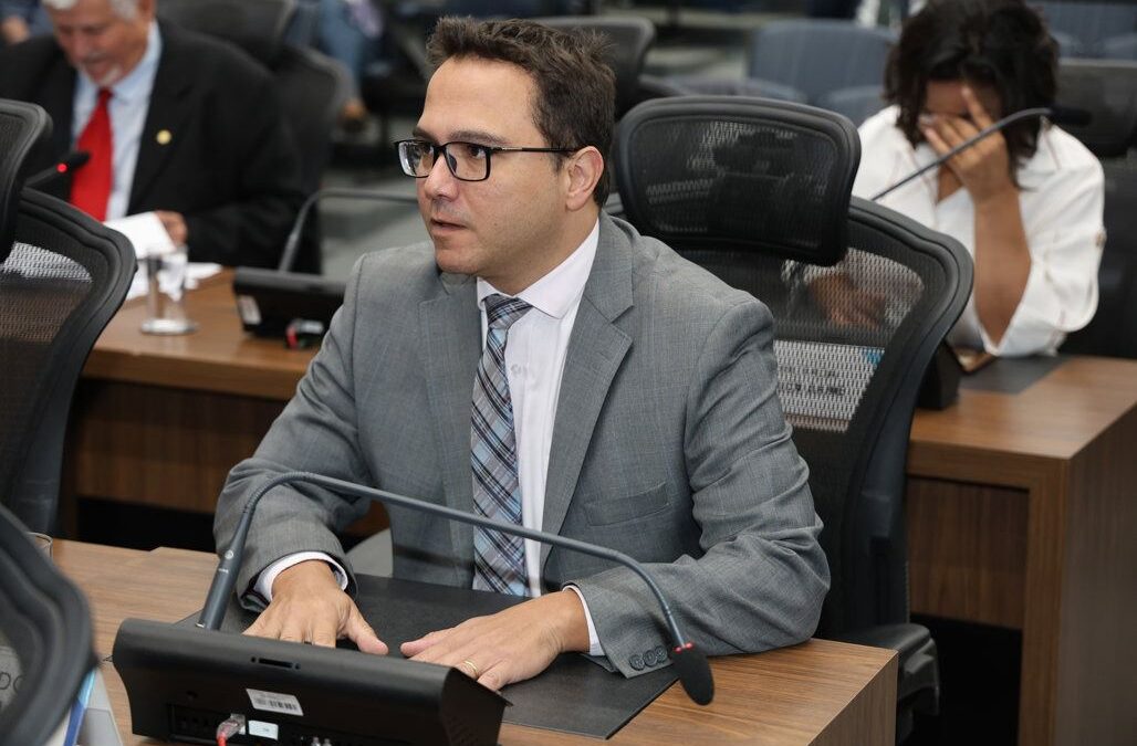 Deputado Pedrossian Neto propõe grupo para mapear terras raras em MS
