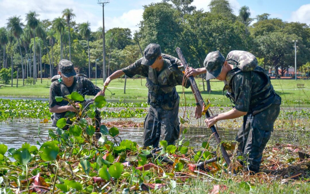 Exército realiza limpeza da Lagoa Comprida e reforça preservação ambiental em Aquidauana