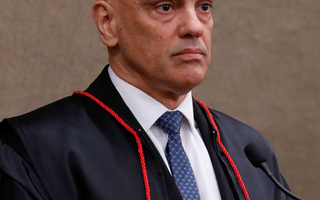 PF investiga esquema de venda ilegal de dados e aponta adulteração em informações de Alexandre de Moraes