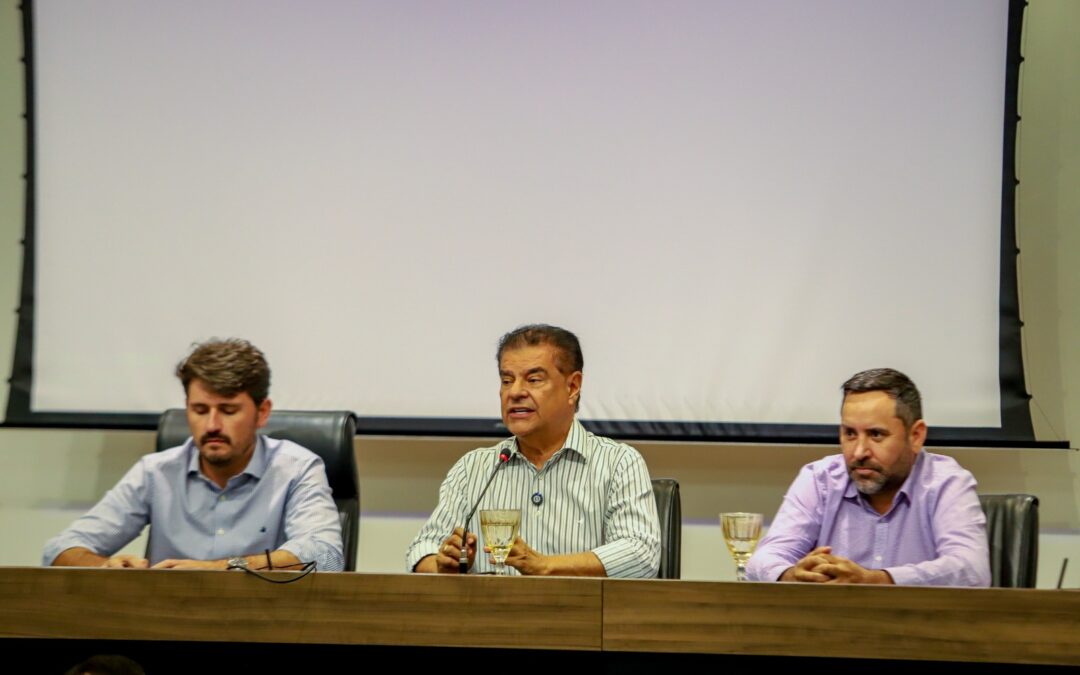 Senador Nelsinho Trad participa de treinamento com gestores de 40 municípios na Assomasul
