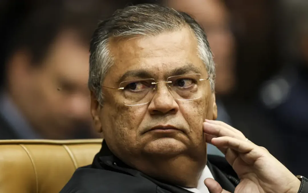 Dino libera exibição de documentário sobre grupo Arautos do Evangelho