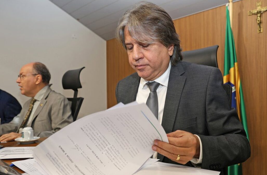CCJR aprova pareceres e sete projetos seguem à Ordem do Dia para votação