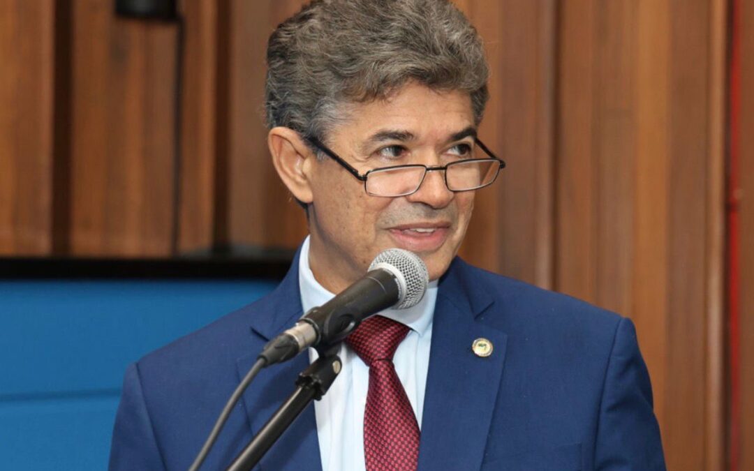 Rinaldo apresenta proposta que valoriza oftalmologistas em Mato Grosso do Sul