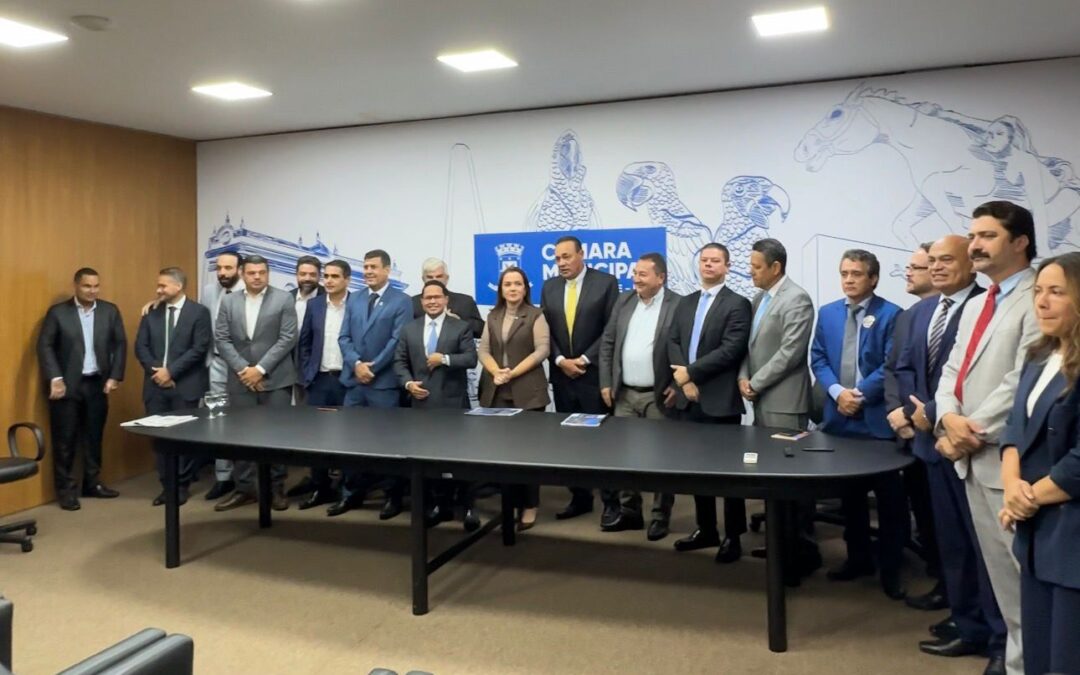 Dr. Lívio participa da entrega da LDO 2027 na Câmara de Campo Grande