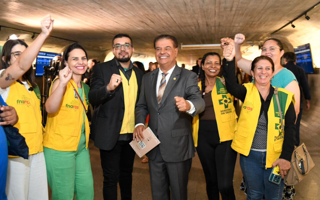 Senador Nelsinho Trad reforça apoio à valorização de agentes de saúde em encontro com representantes de Dourados