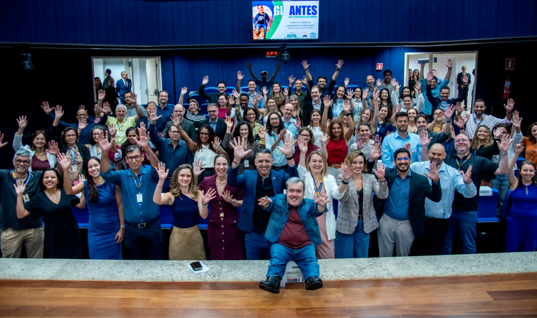 Palestra de Gigante Léo marca comemoração do dia do auditor no TCE-MS