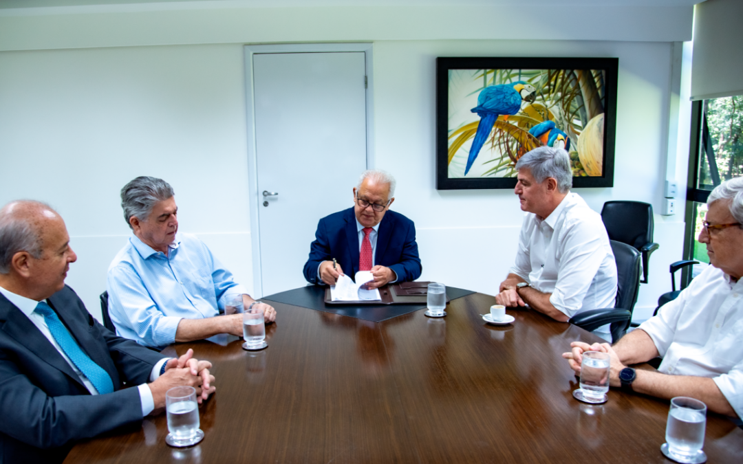 TCE-MS e Sanesul firmam cooperação para uso sustentável da água