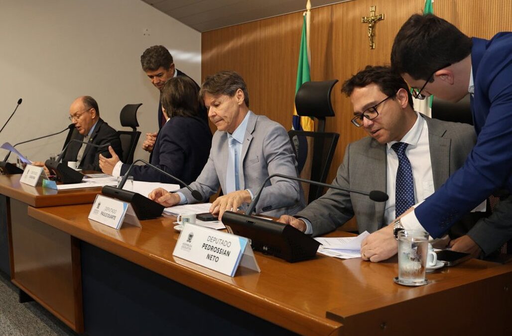 CCJR aprova LDO de 2027 com previsão de orçamento de R$ 27,9 bilhões e outras 6 matérias